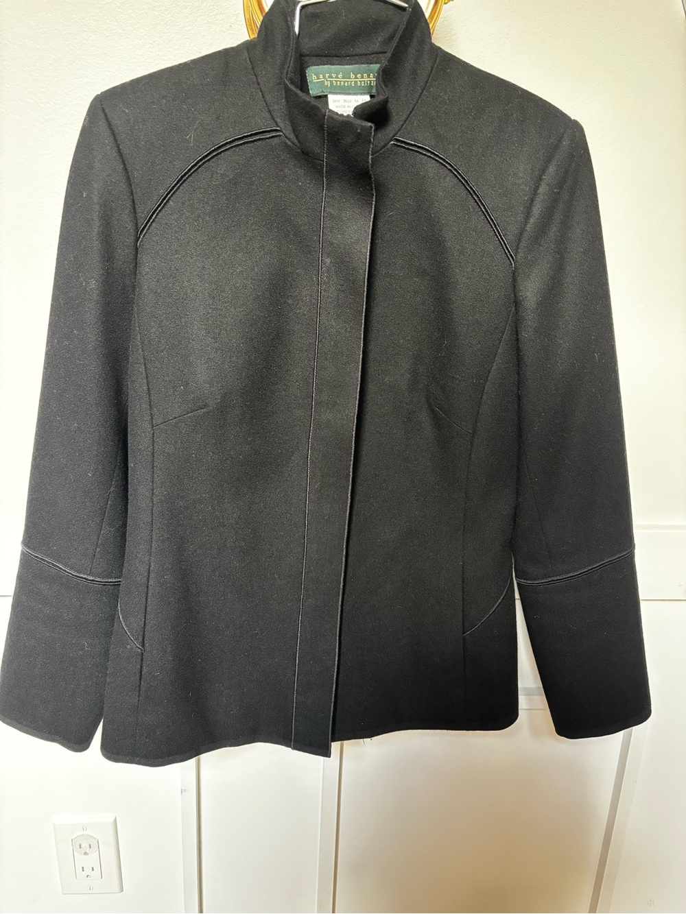 vintage Harvé Benard by Benard Holtzman wool-blend mock neck jacket.
